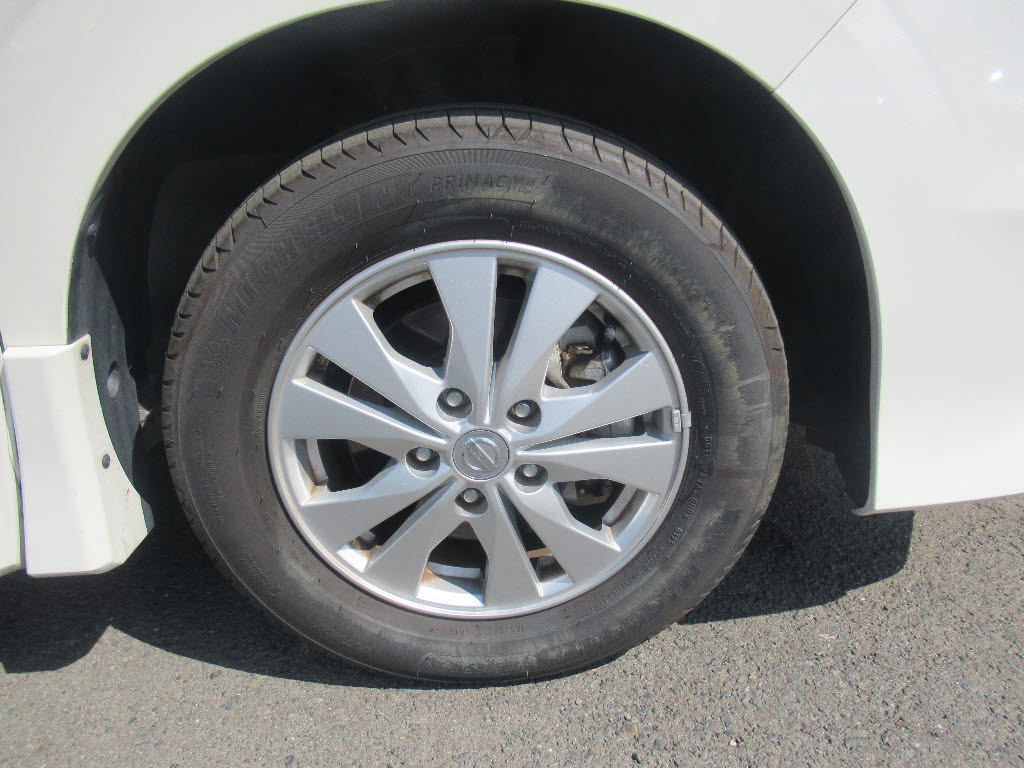 ニッサン セレナ13枚目