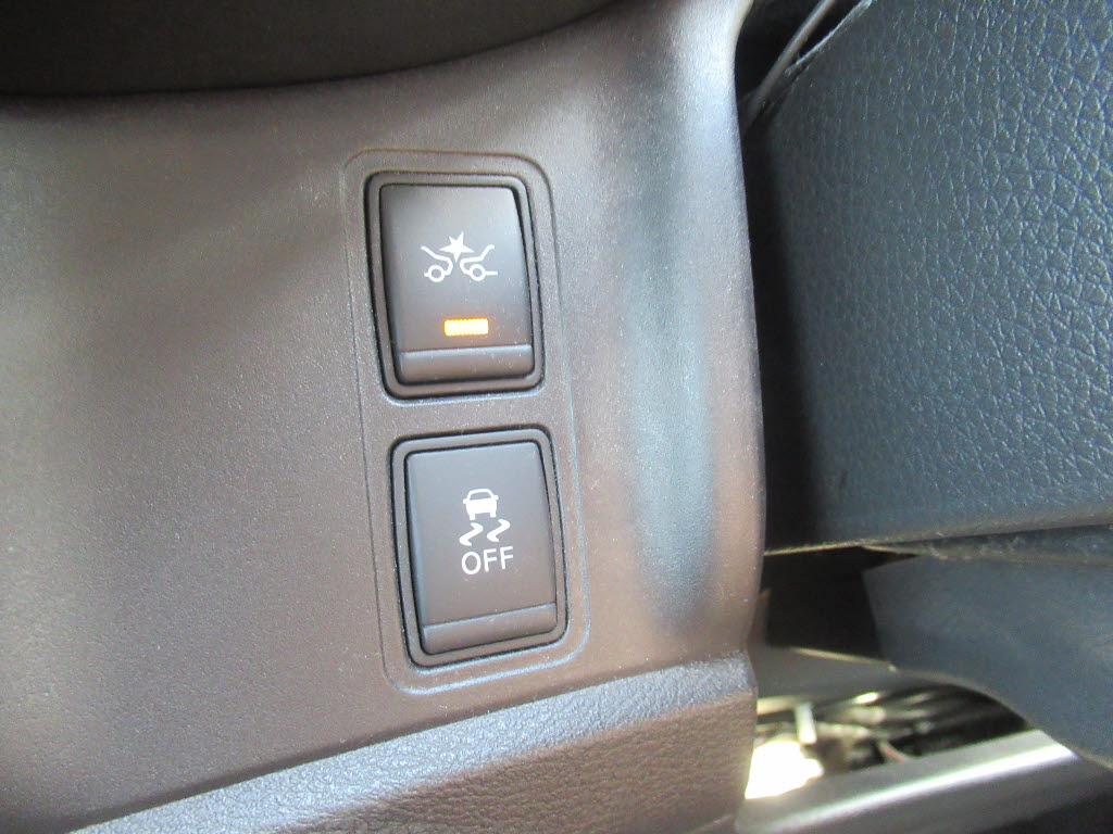 ニッサン セレナ4枚目