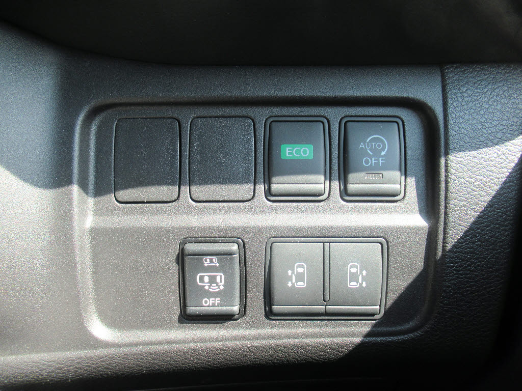 ニッサン セレナ5枚目