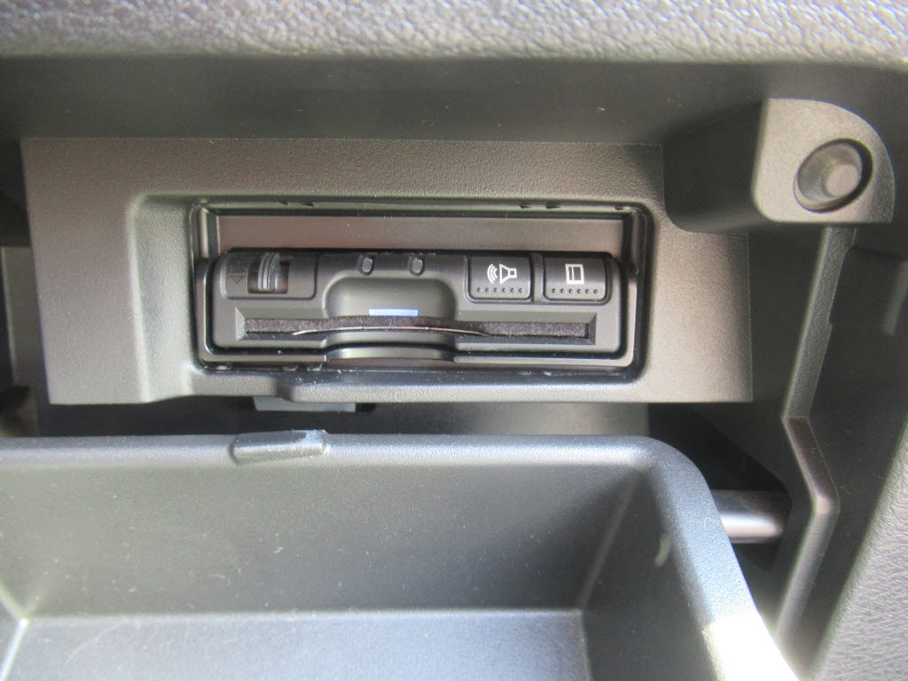 ニッサン セレナ7枚目