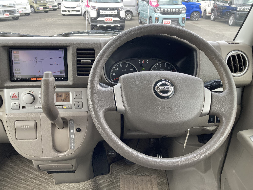 ニッサン NV100クリッパーリオ3枚目