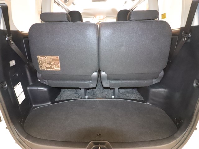 トヨタ ヴォクシー9枚目