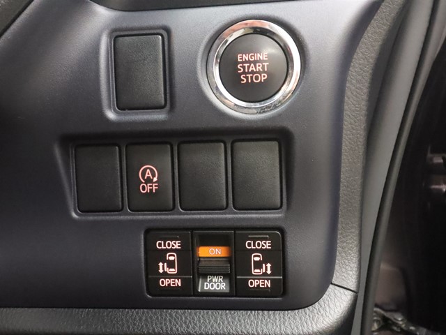 トヨタ ヴォクシー16枚目