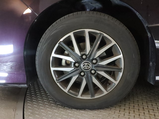 トヨタ ヴォクシー6枚目