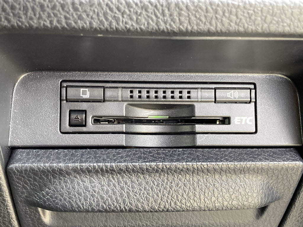 トヨタ ヴォクシー10枚目