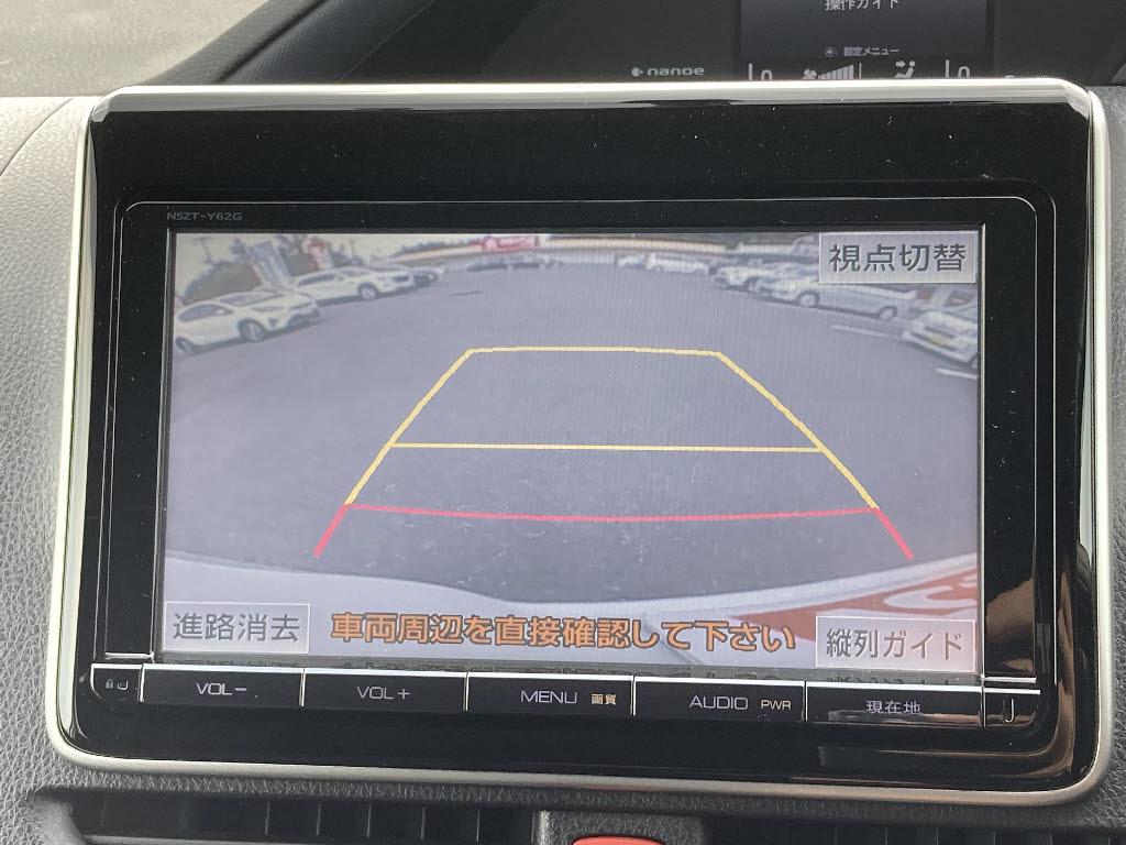 トヨタ ヴォクシー5枚目