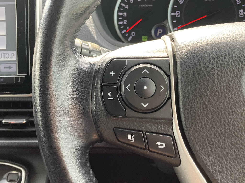 トヨタ ヴォクシー7枚目