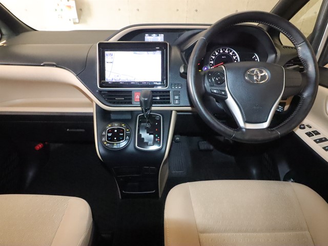トヨタ ノア2枚目