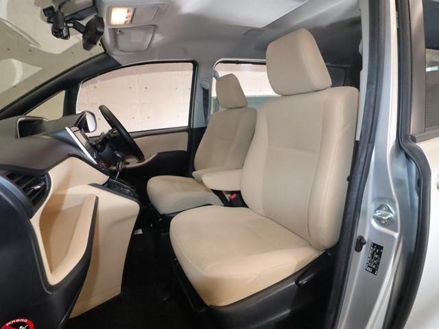 トヨタ ノア6枚目