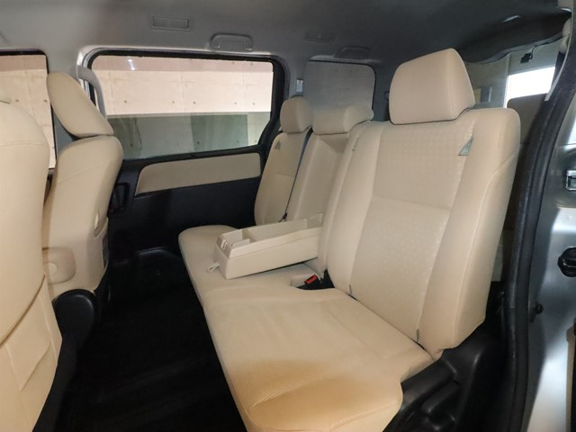 トヨタ ノア7枚目