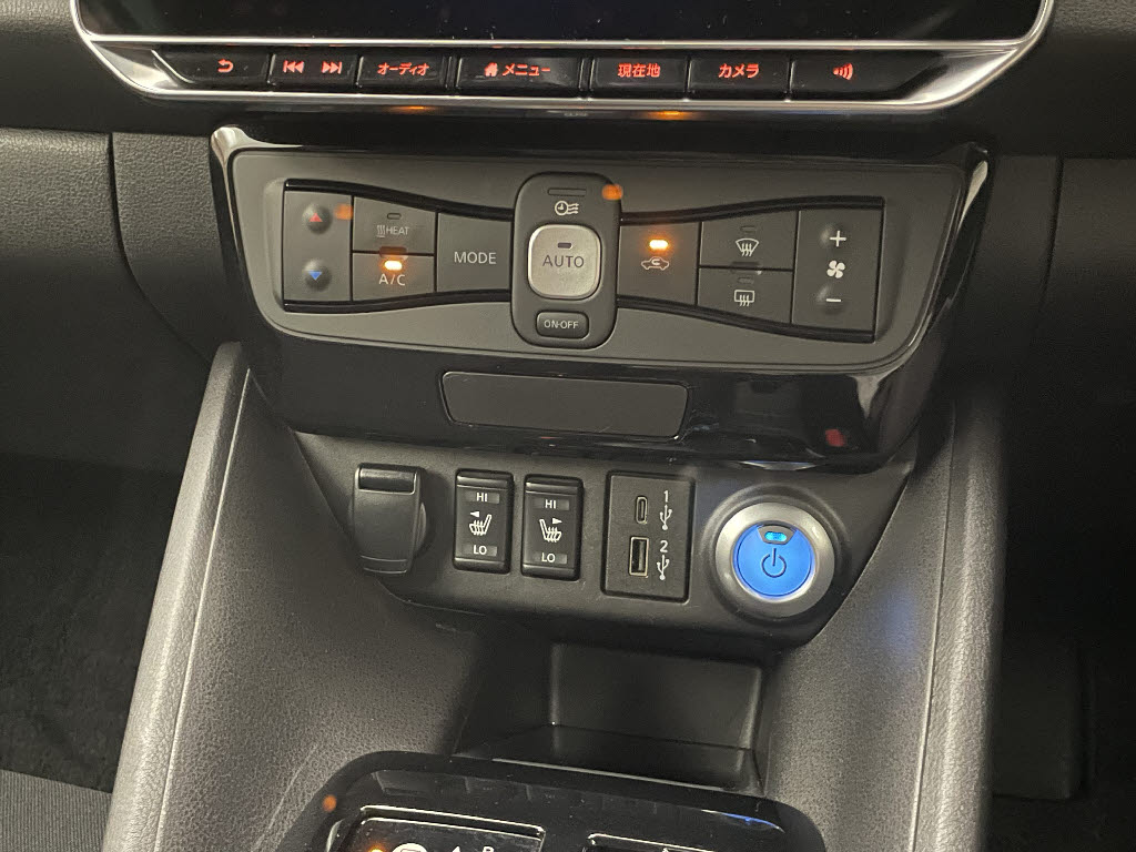 ニッサン リーフ16枚目