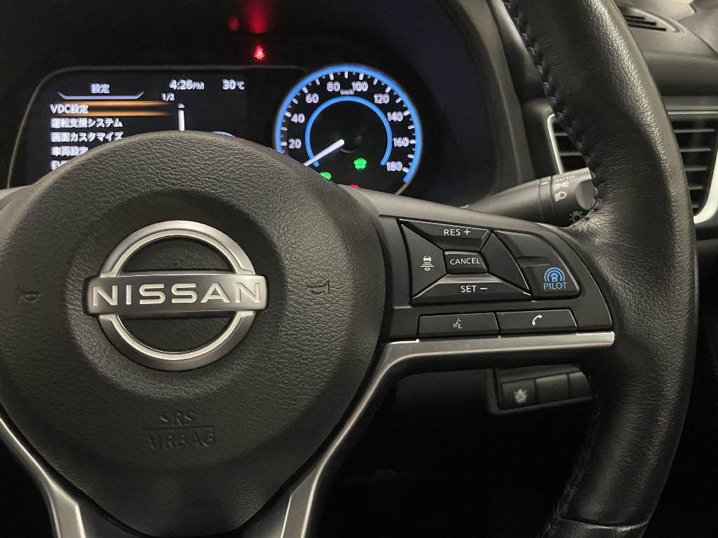 ニッサン リーフ18枚目