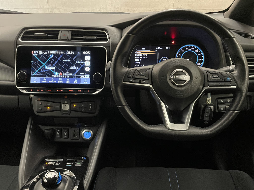 ニッサン リーフ2枚目