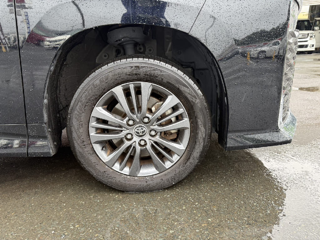 トヨタ ヴォクシー13枚目