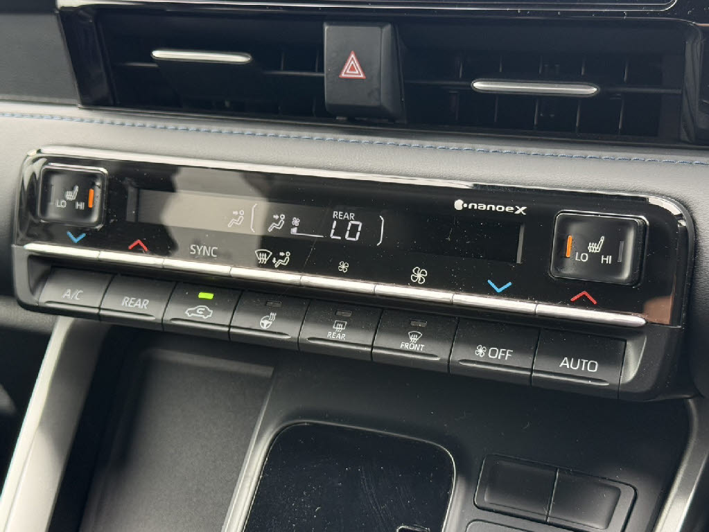 トヨタ ヴォクシー4枚目