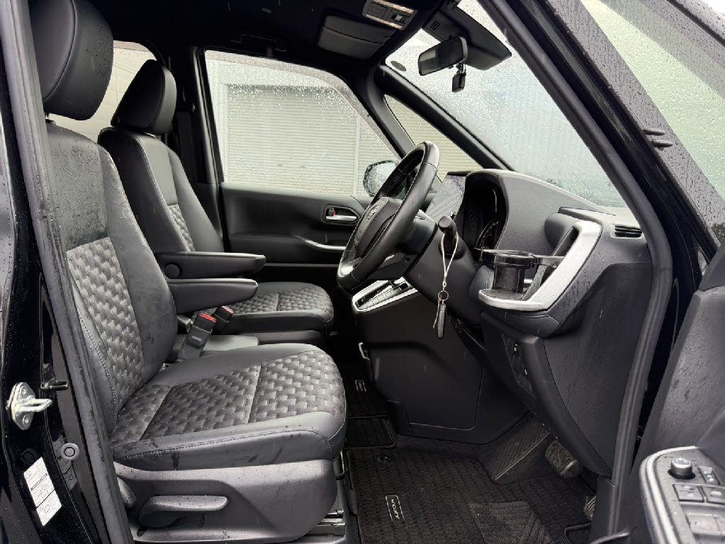 トヨタ ヴォクシー8枚目