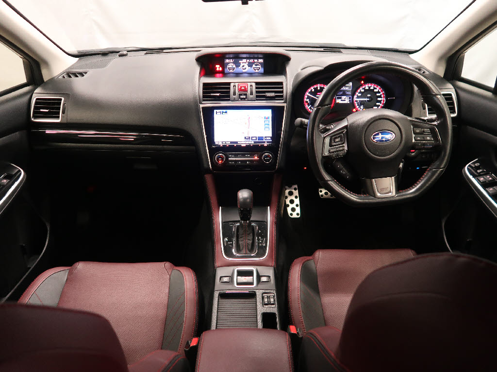 スバル レヴォーグ2枚目