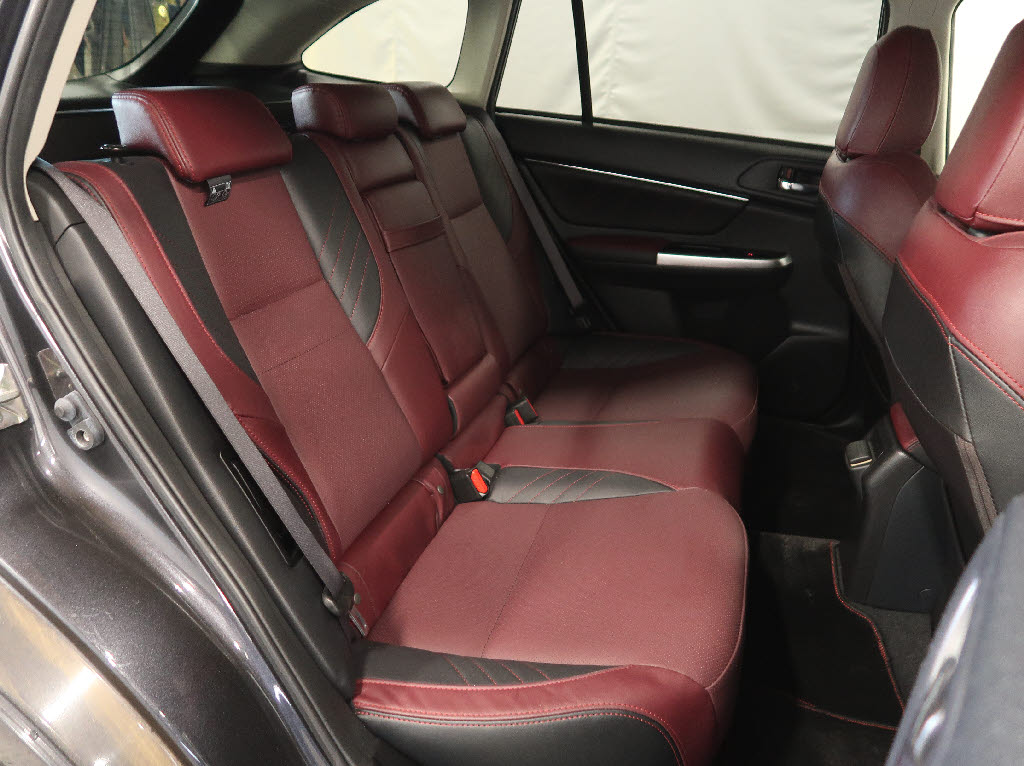 スバル レヴォーグ6枚目