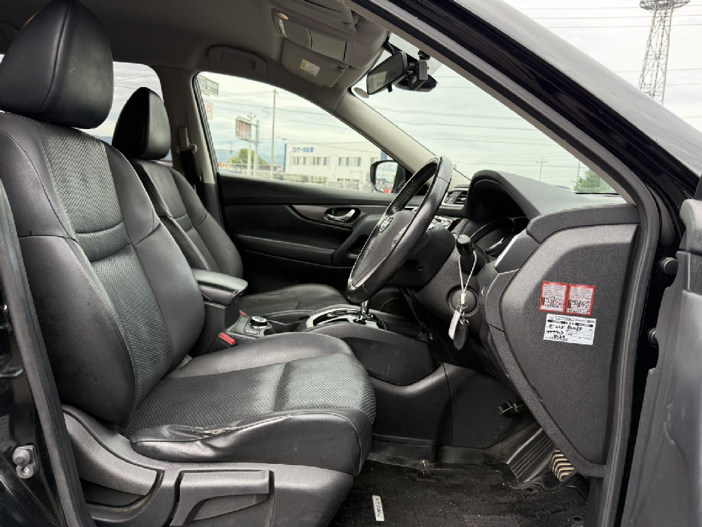 ニッサン エクストレイル8枚目