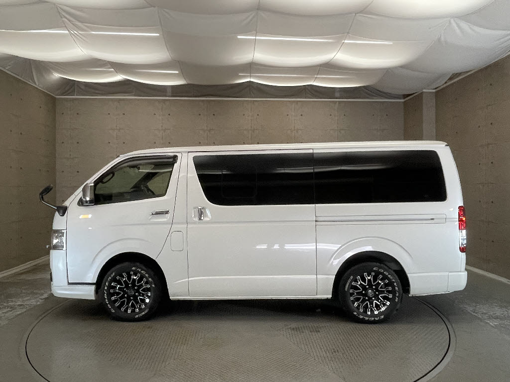 トヨタ ハイエースＶ12枚目