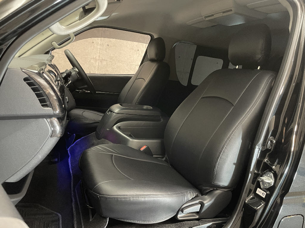 トヨタ ハイエース4枚目