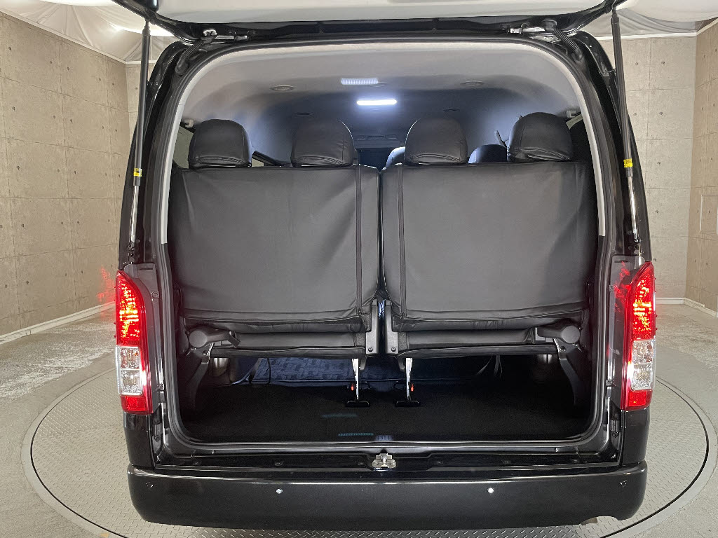 トヨタ ハイエース6枚目