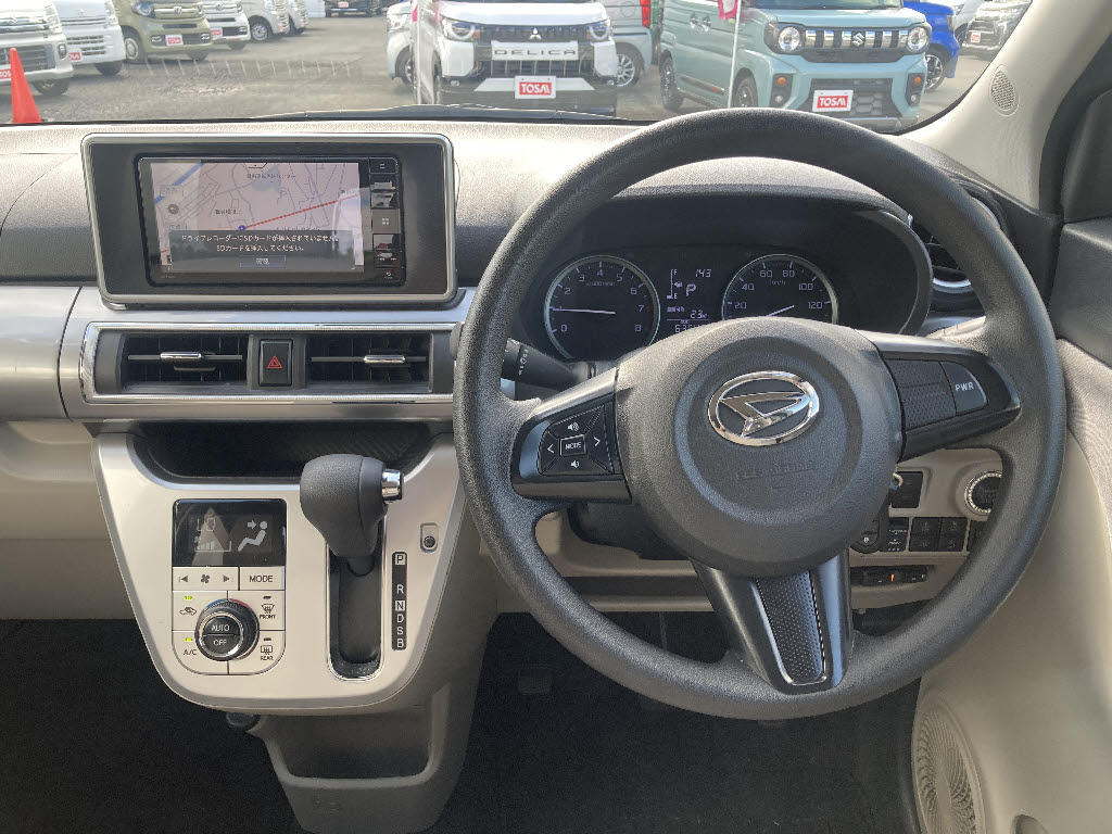 ダイハツ キャスト3枚目