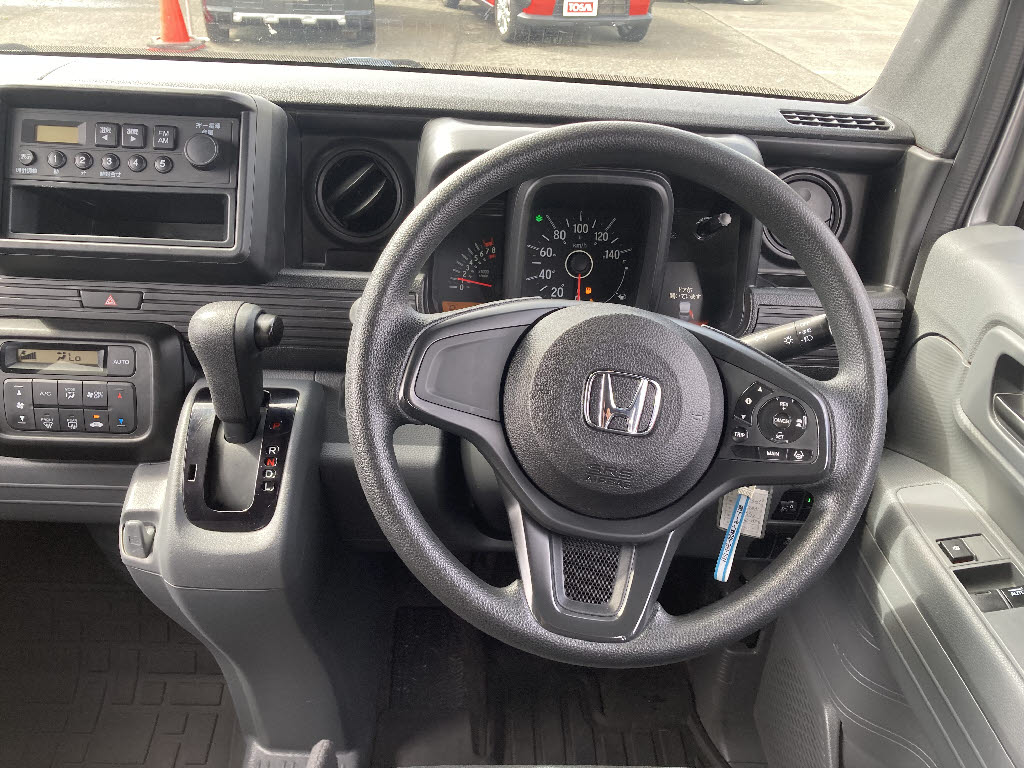 ホンダ N-VAN3枚目
