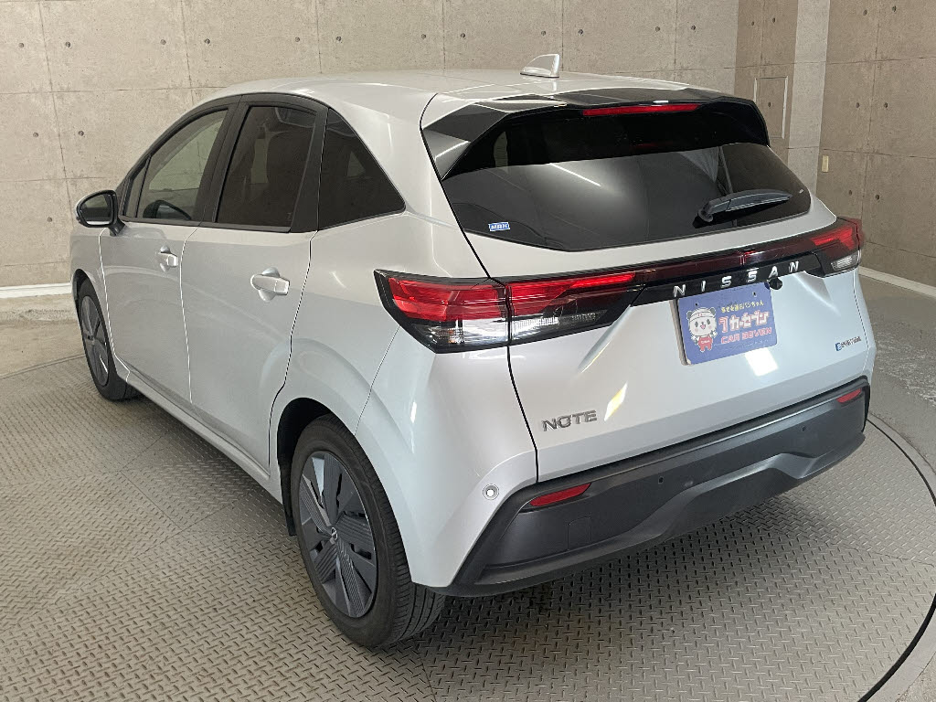 ニッサン ノート11枚目