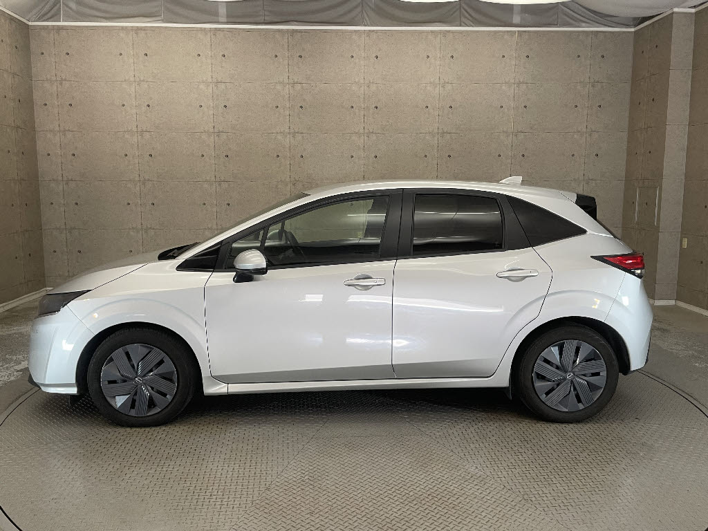 ニッサン ノート12枚目