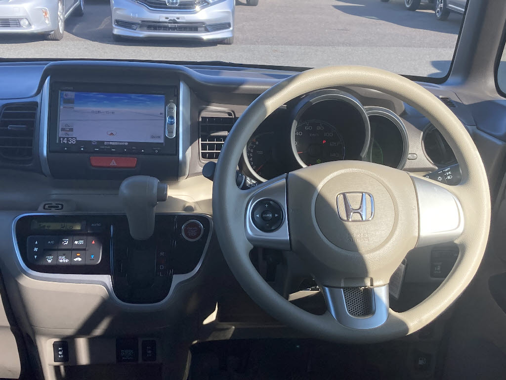 ホンダ N BOX3枚目