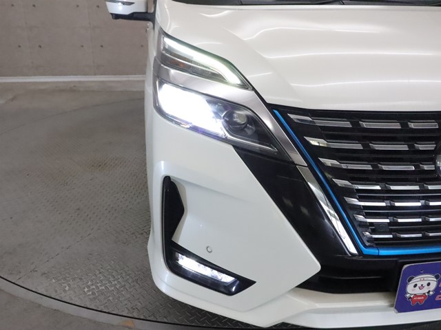 ニッサン セレナＨＶ9枚目