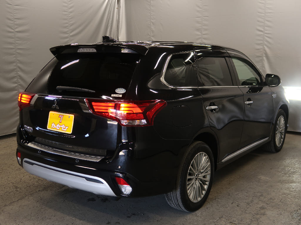 三菱 アウトランダーPHEV1枚目