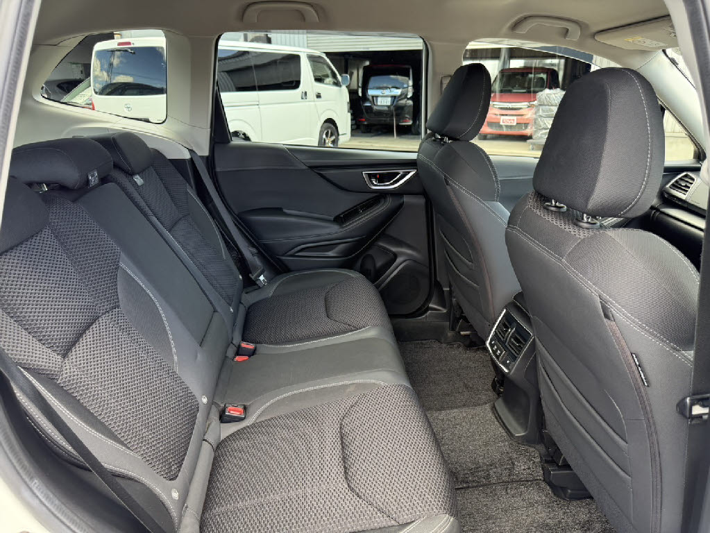 スバル フォレスター9枚目