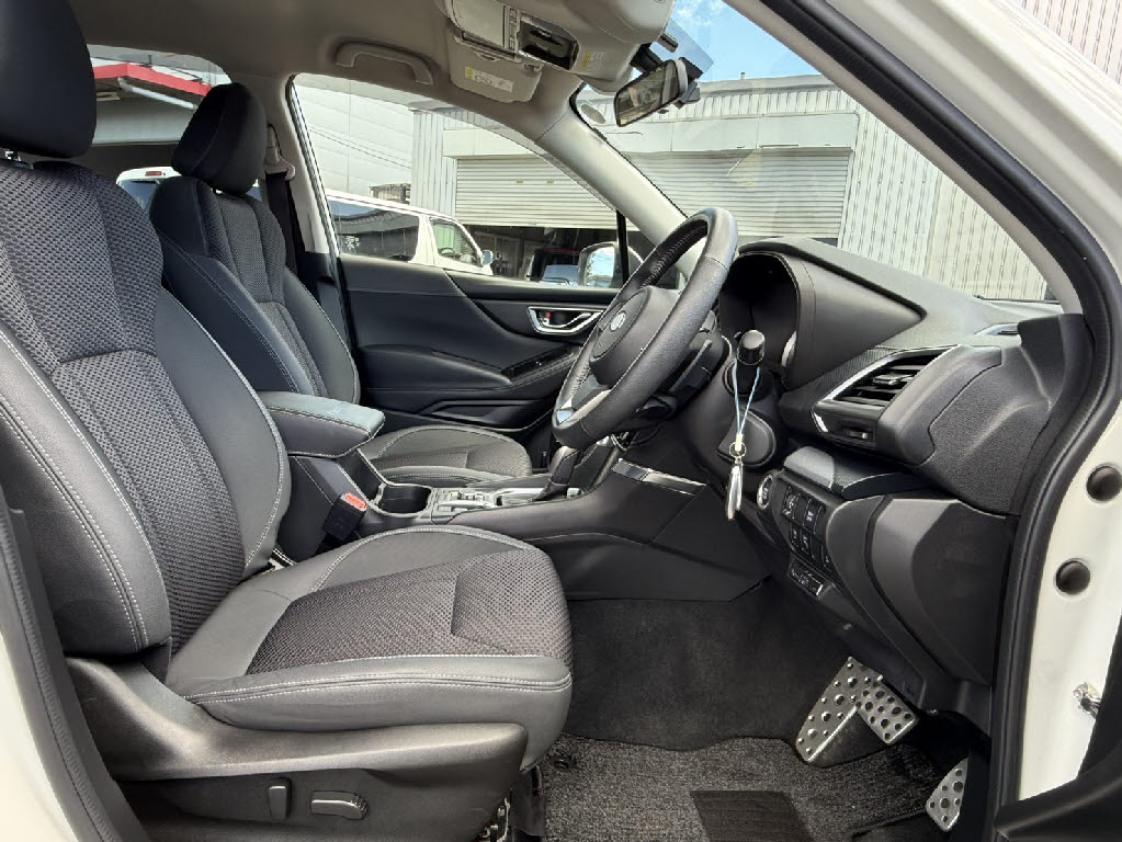 スバル フォレスター8枚目