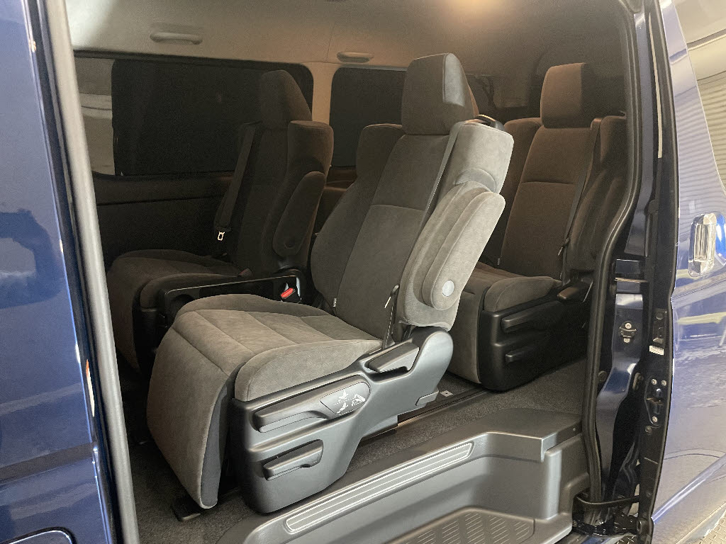 トヨタ ハイエース6枚目