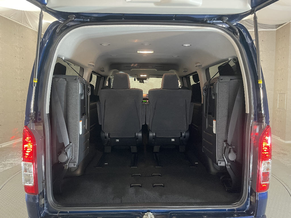 トヨタ ハイエース8枚目