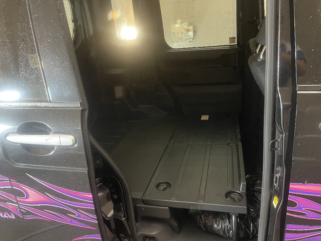 ダイハツ ハイゼットカーゴV4枚目