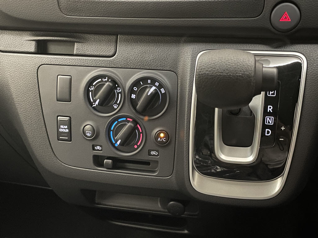 ニッサン キャラバンV15枚目