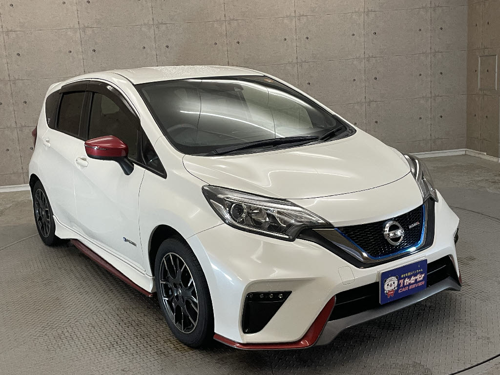 ニッサン ノート10枚目