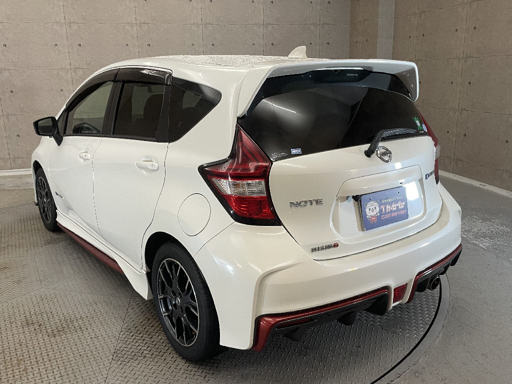 ニッサン ノート12枚目