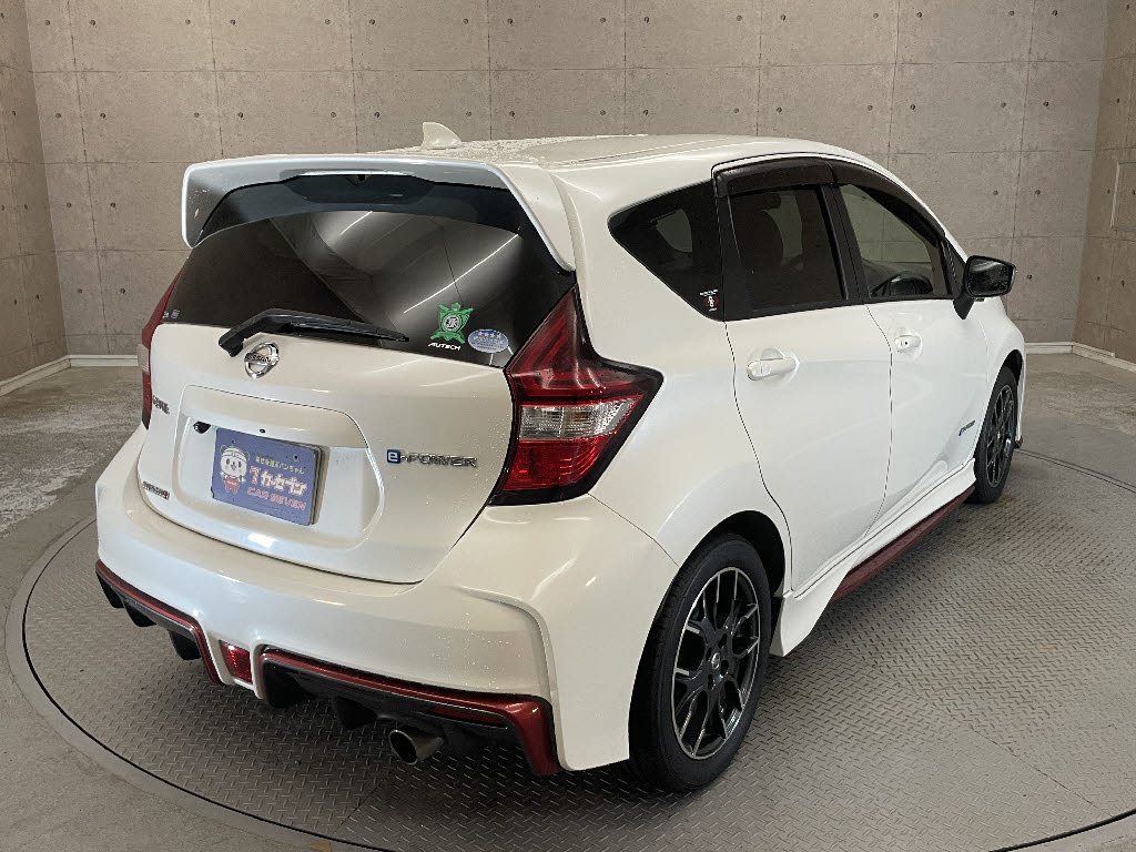 ニッサン ノート1枚目