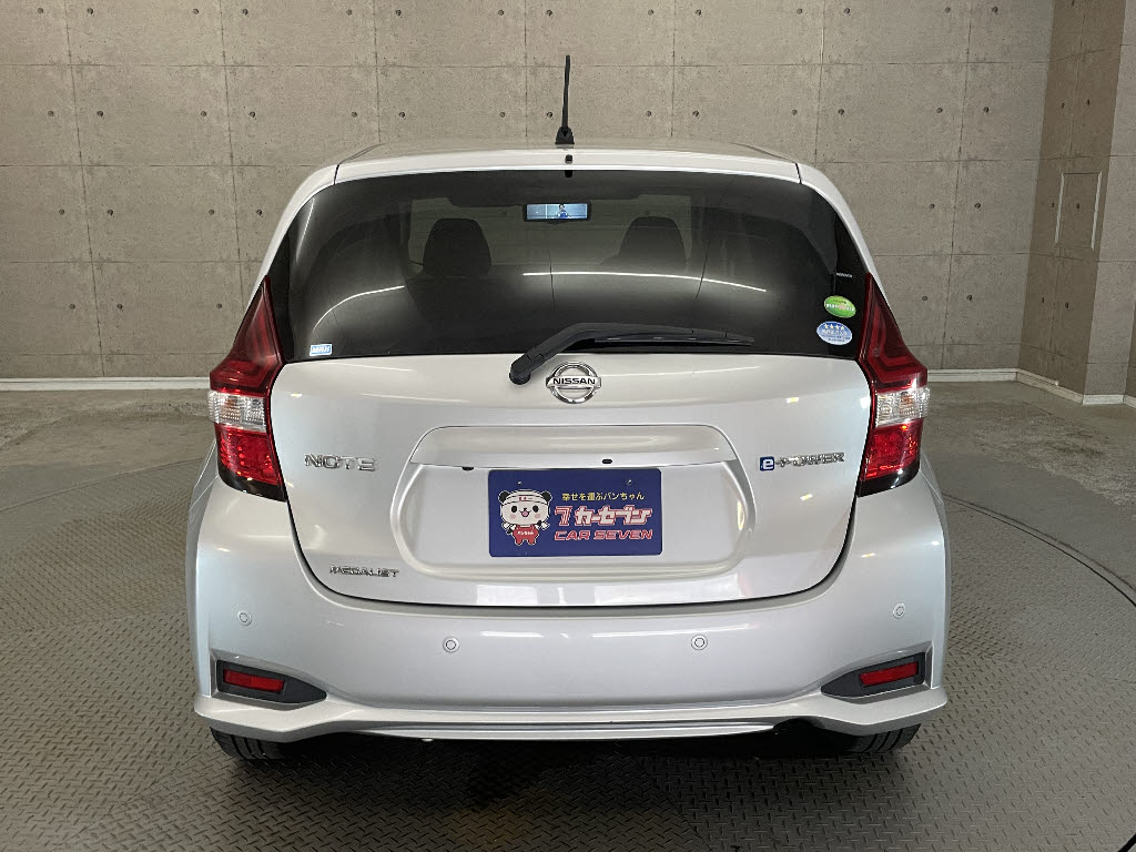 ニッサン ノート10枚目