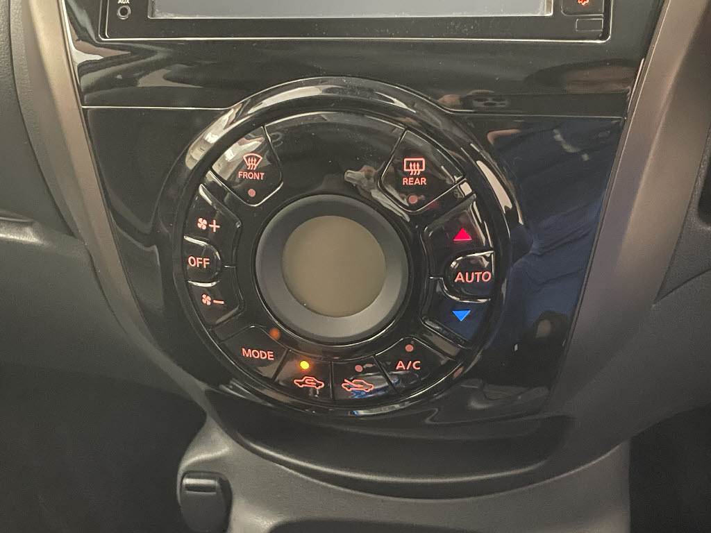 ニッサン ノート17枚目