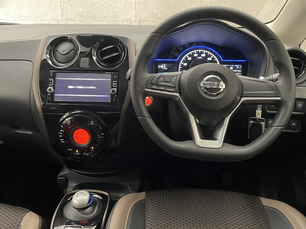 ニッサン ノート2枚目