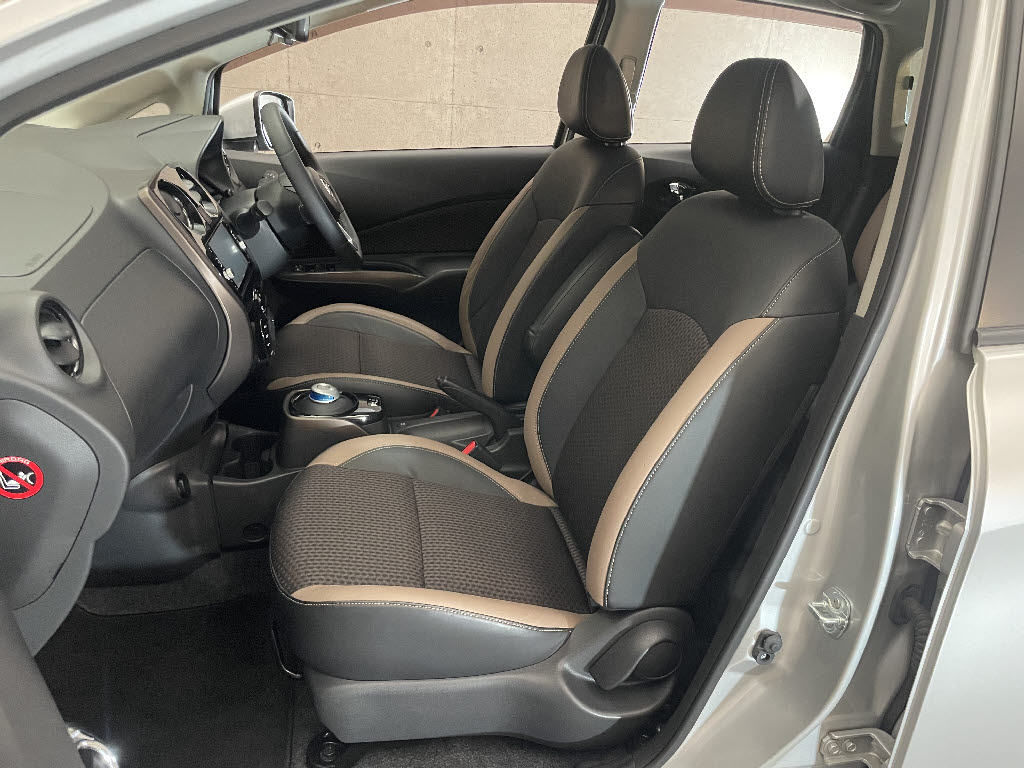 ニッサン ノート5枚目