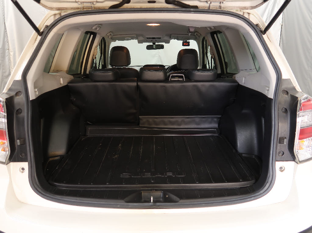 スバル フォレスター5枚目