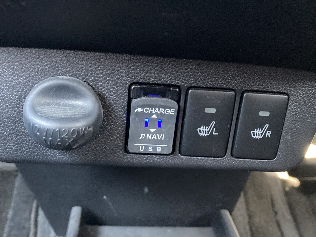 ダイハツ ミライース7枚目