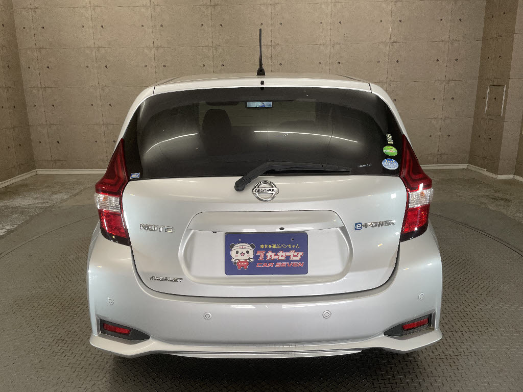 ニッサン ノート11枚目