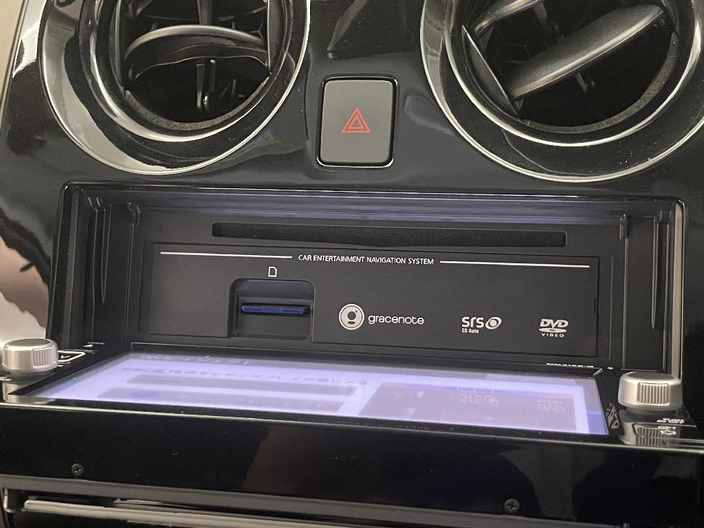 ニッサン ノート18枚目